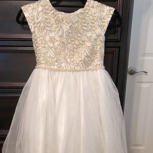 Girls dress